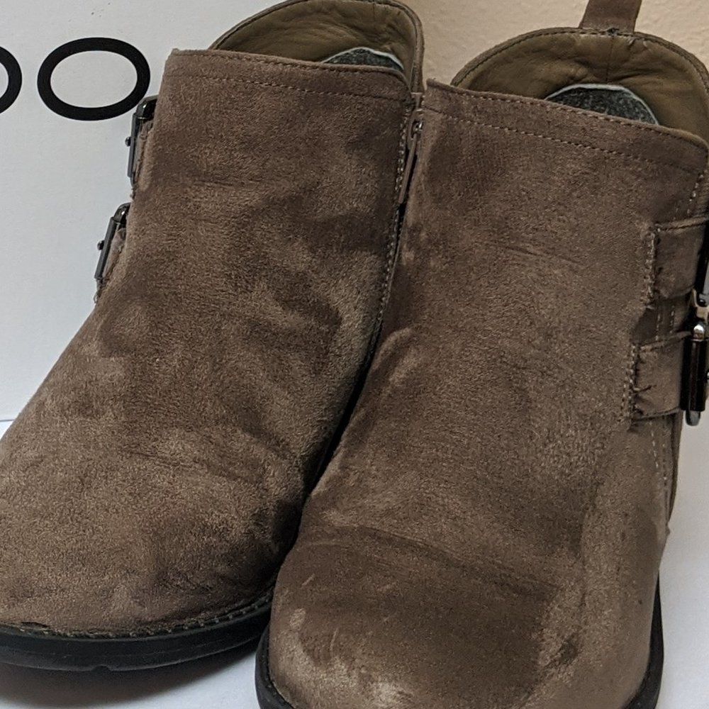 MADELINE Tan Suede Wedge Boots Women's Size 8.5 - Picture 2 of 4